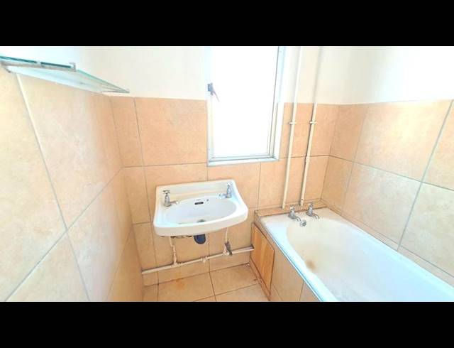 2 BEDROOM PROPERTY TO RENT IN SEA VIEW